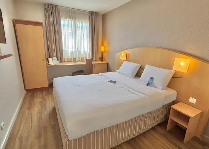 Kyriad Hotel Montpellier Centre Antigone